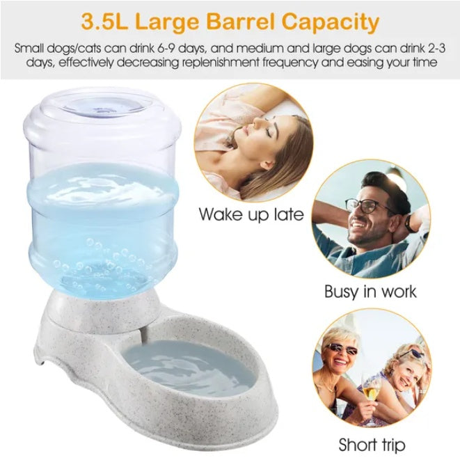 A small sip and a little lick - Water with automatic gravity flow.